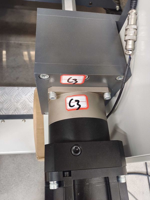 چسب Solute Glue جعبه راه راه پوشه چسب 420mm-1900mm دستگاه چسباندن پوشه