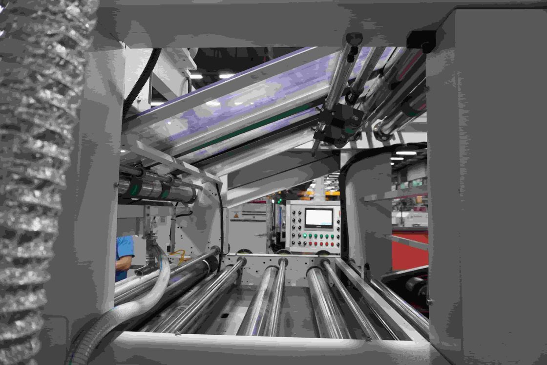 دستگاه پوشش کارتونی با سرعت بالا با طول کل 15200mm و سرعت 150m/min